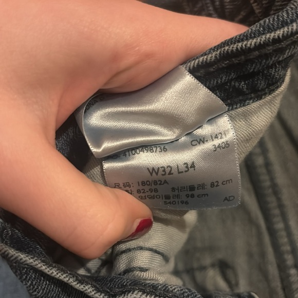 Men’s Levi Jeans - Picture 3 of 3